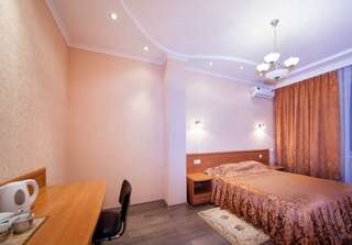 Гостиница VIP House Hotel Самара Номер люкс улучшенный-1