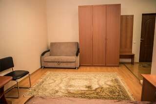 Гостиница VIP House Hotel Самара Номер улучшенный комфорт с 1 двуспальной кроватью-4