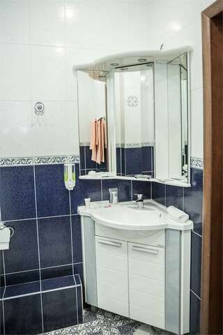 Гостиница VIP House Hotel Самара Номер улучшенный с 1 двуспальной кроватью-4