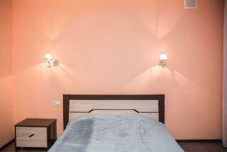 Гостиница VIP House Hotel Самара 2-комнатный номер студия-5