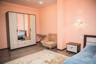 Гостиница VIP House Hotel Самара 2-комнатный номер студия-4